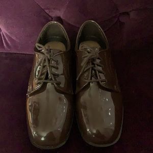 JOSEPH & FEISS CHOCOLATE BROWN PATENT LEATHER SHOES SIZE 1 BIG KID